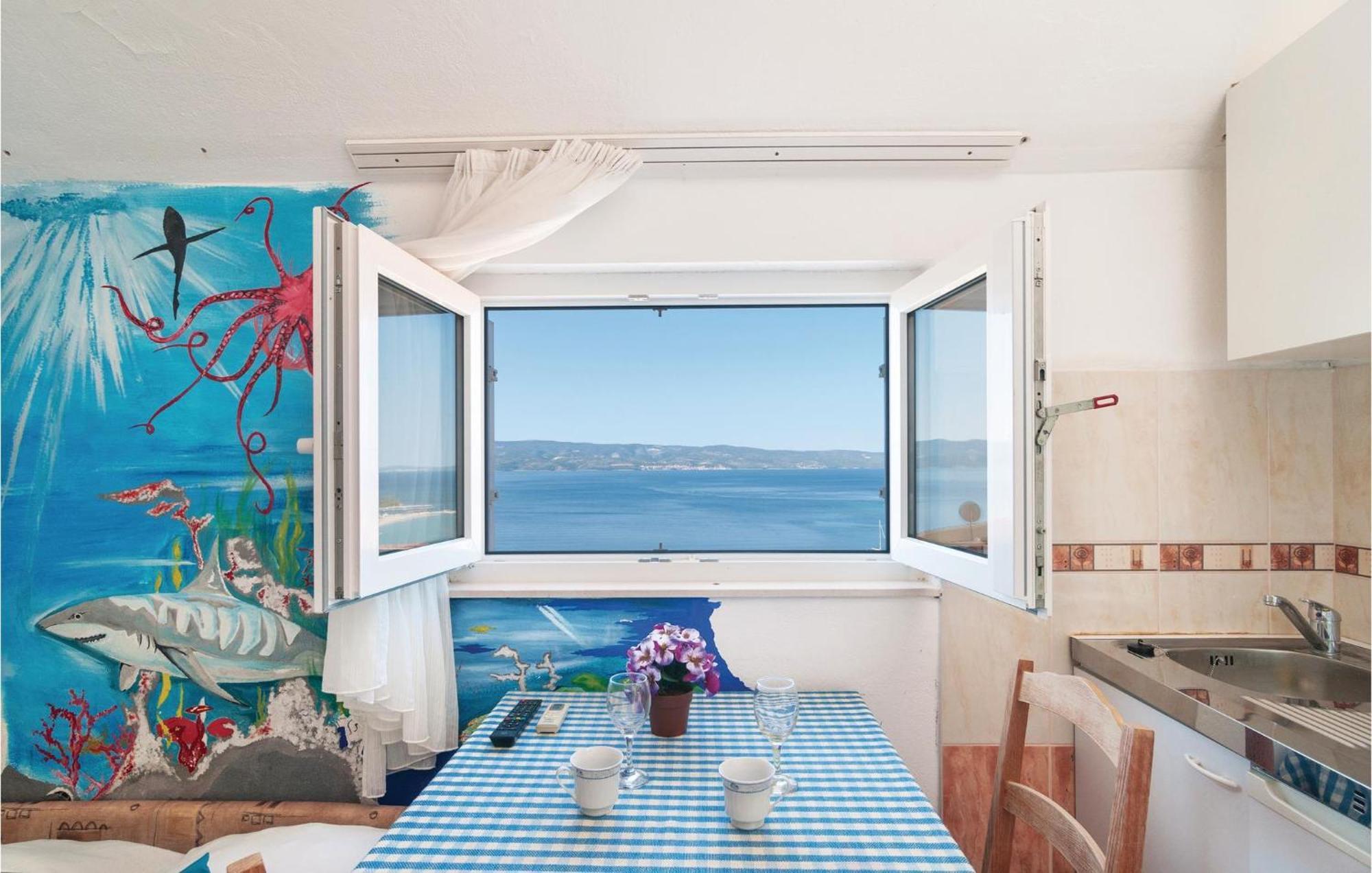 Gorgeous Apartment In Omis With House Sea View Exteriör bild