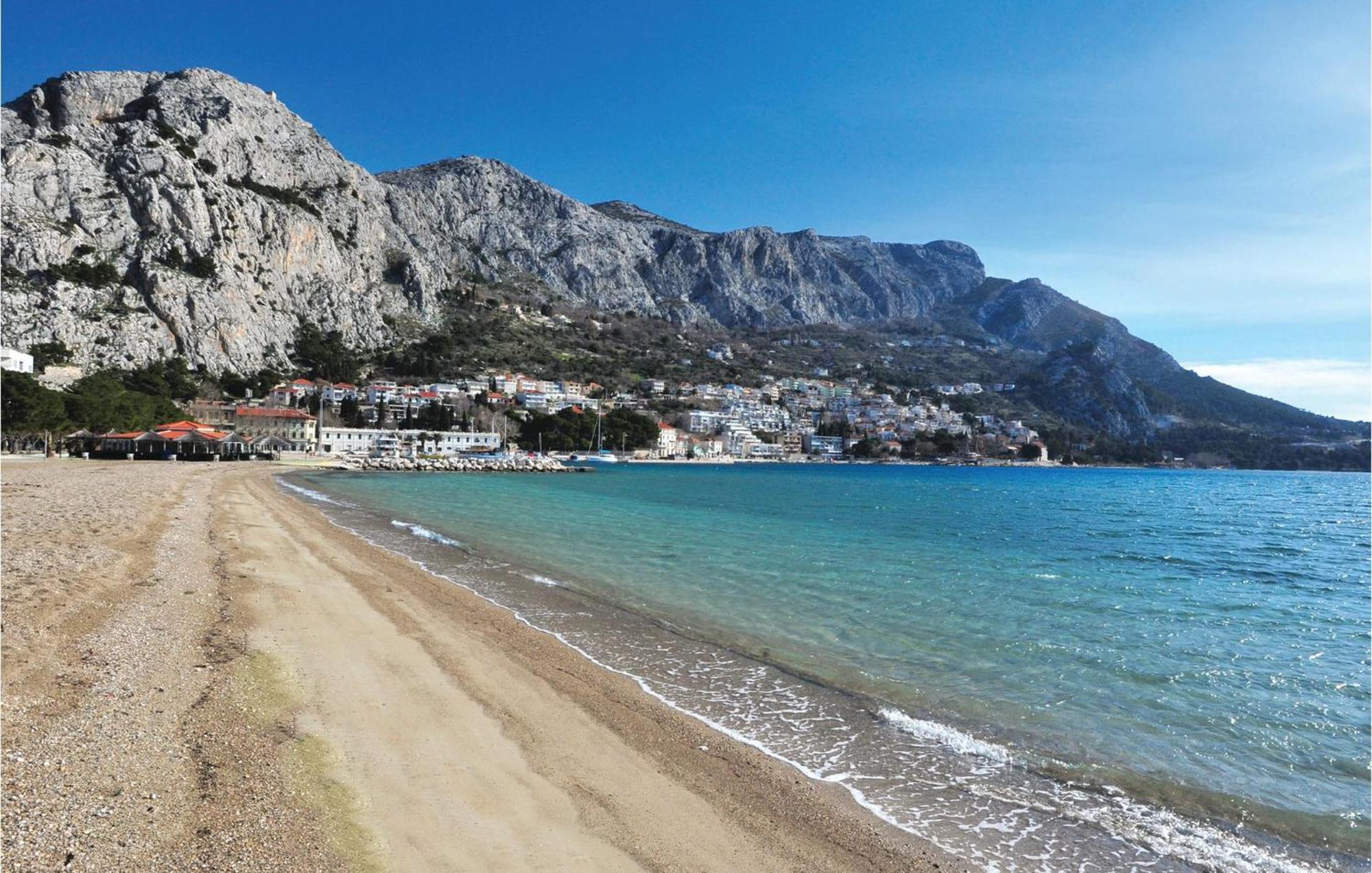 Gorgeous Apartment In Omis With House Sea View Exteriör bild